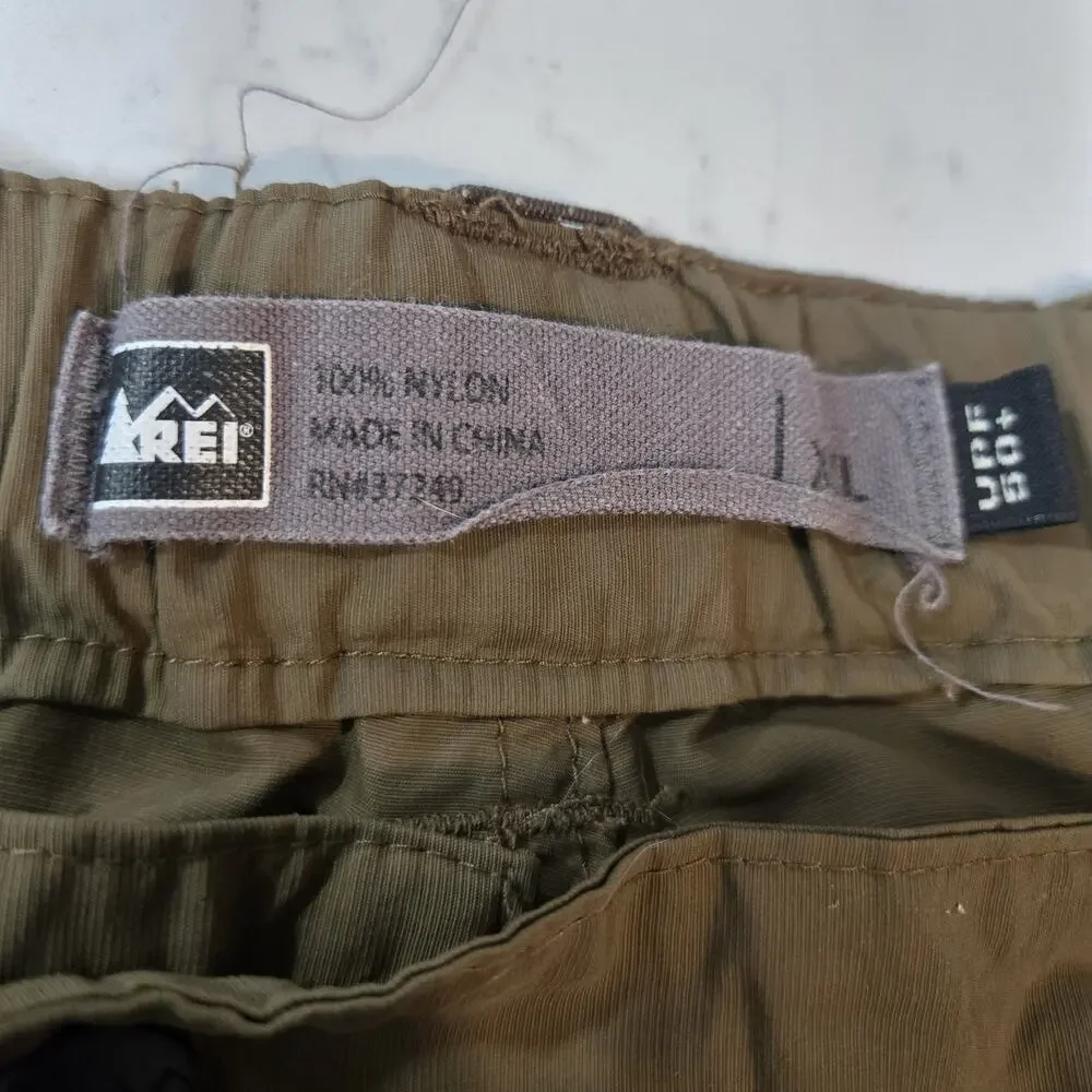 REI Shorts Mens XXL Olive‎ Green Nylon Cargo UPF 50+ Outdoors Hiking Gorpcore